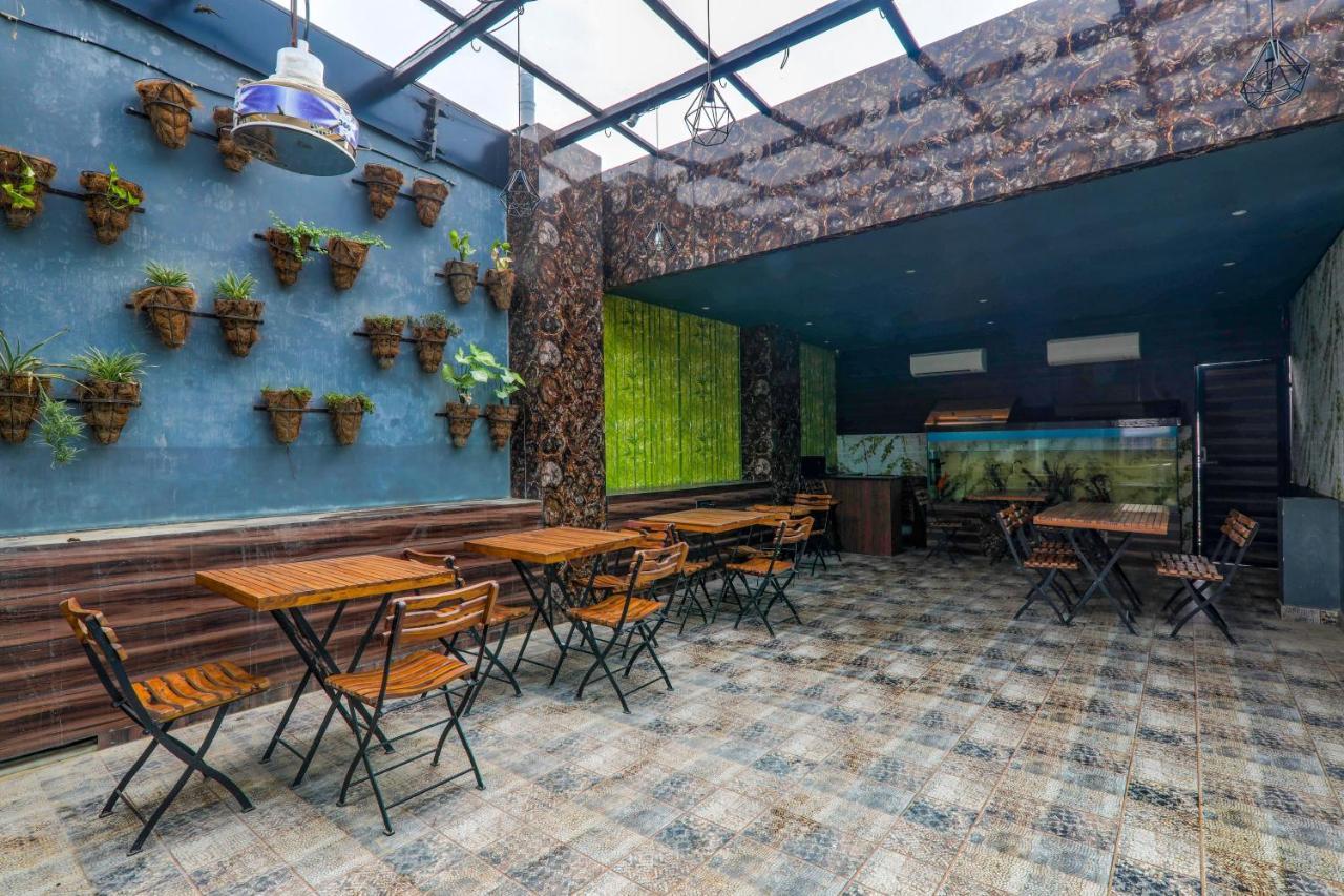 Hotel Fabexpress Lemon Grass Váránasí Exteriér fotografie