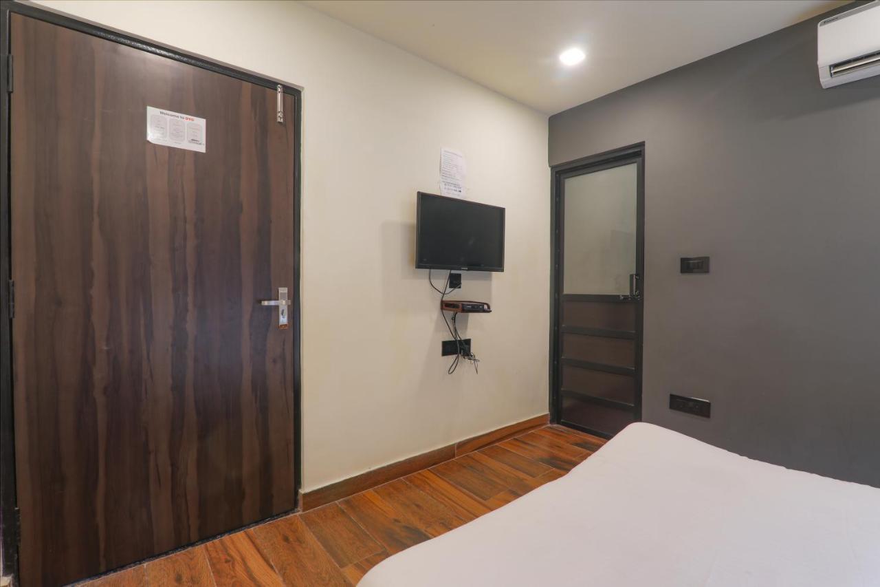 Hotel Fabexpress Lemon Grass Váránasí Exteriér fotografie