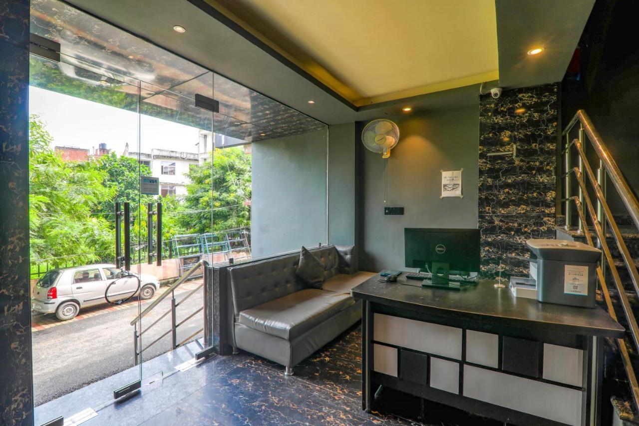 Hotel Fabexpress Lemon Grass Váránasí Exteriér fotografie