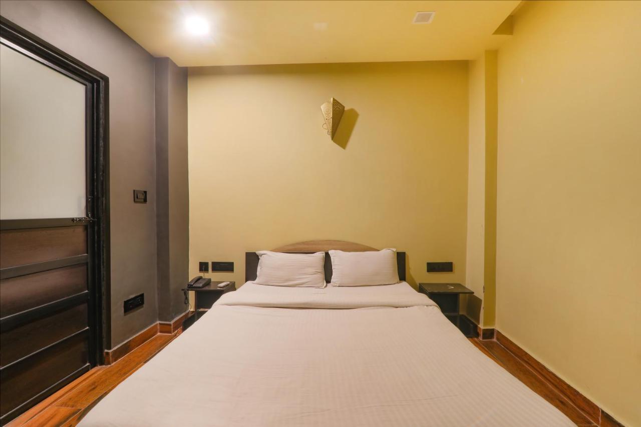 Hotel Fabexpress Lemon Grass Váránasí Exteriér fotografie